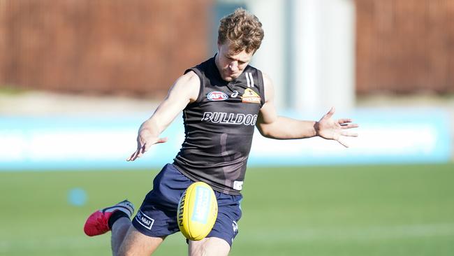 Jack Macrae was played on a wing in Western Bulldogs loss to St Kilda.