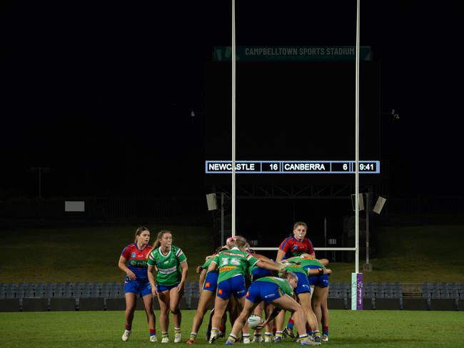 Tarsha Gale action between Canberra and Newcastle. Picture: Thomas Lisson