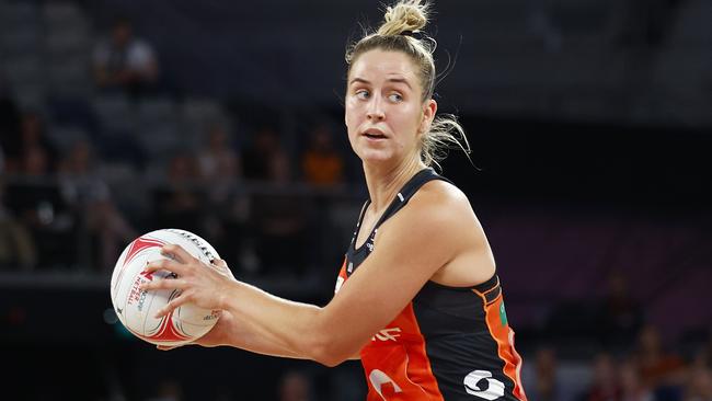 Jamie-Lee Price of the Giants looks to pass during the round three Super Netball match between Melbourne Vixens and GWS Giants. Photo: Getty Images