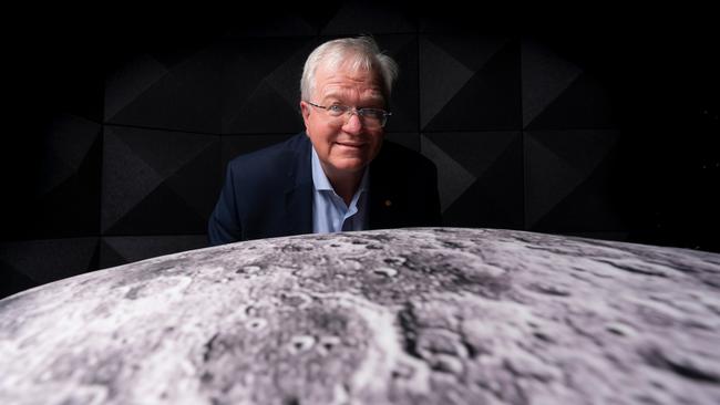 Professor Brian P. Schmidt getting ready for National Simultaneous Storytime