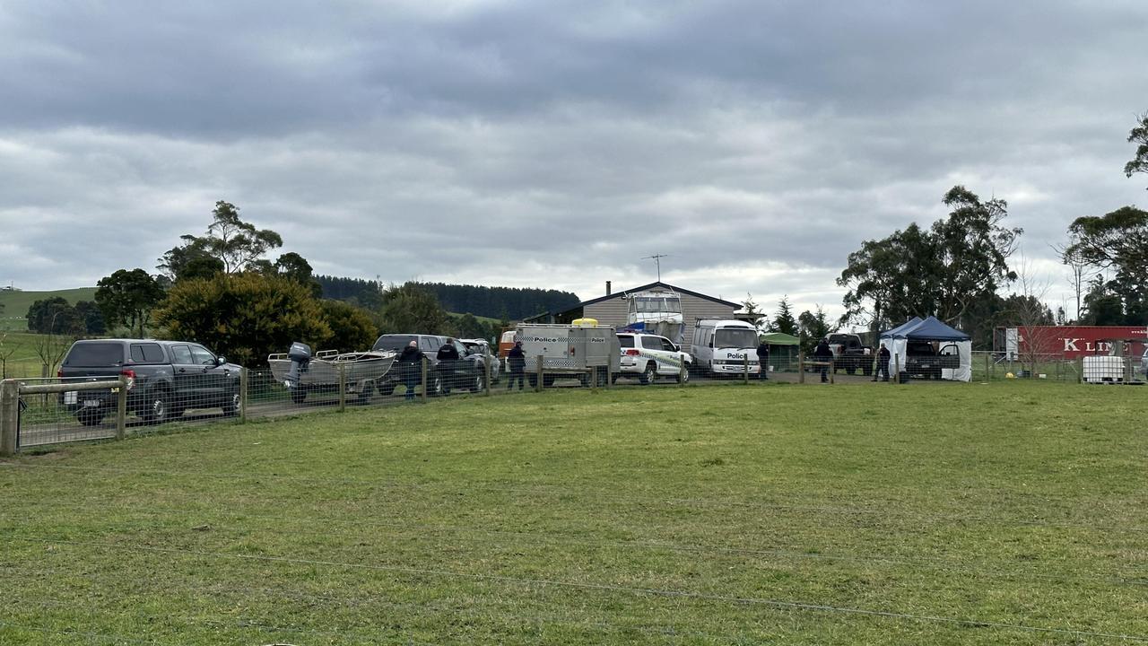 Police investigating an alleged crime scene at a Buckneys Rd, Scottsdale property in relation to the disappearance of Shyanne-Lee Tatnell, July 27, 2023. Picture: Supplied