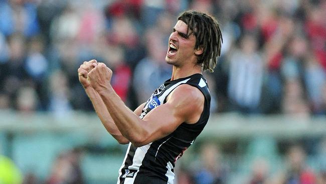 Scott Pendlebury celebrates his after-the-siren goal in 2011.