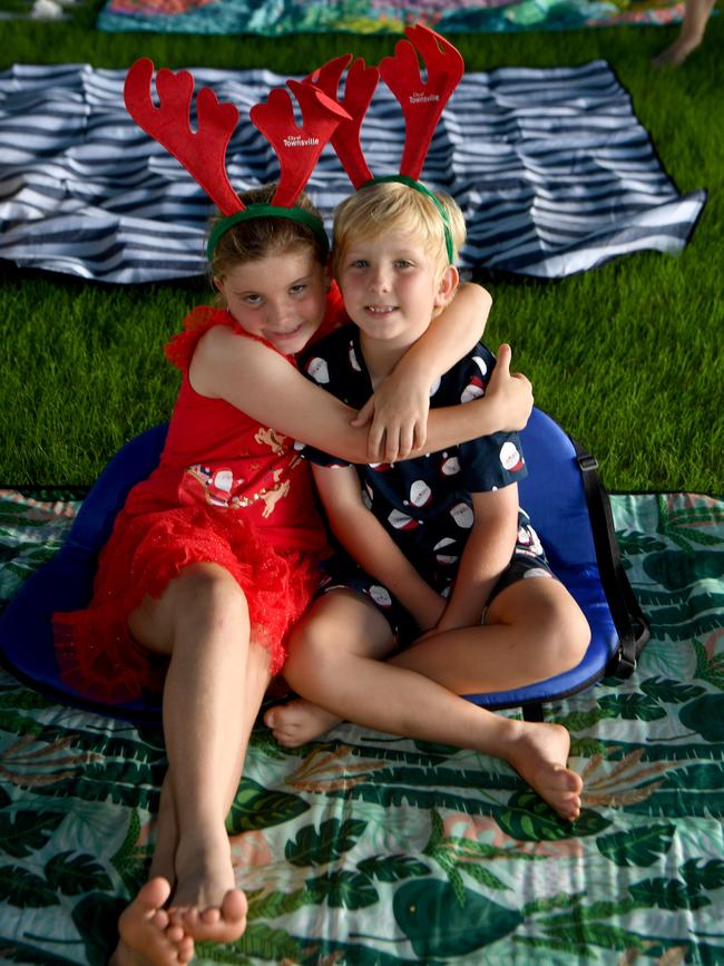 Carols by Candlelight at Riverway 2022. Aaliyah, 8, and Logan Mulder, 6. Picture: Evan Morgan