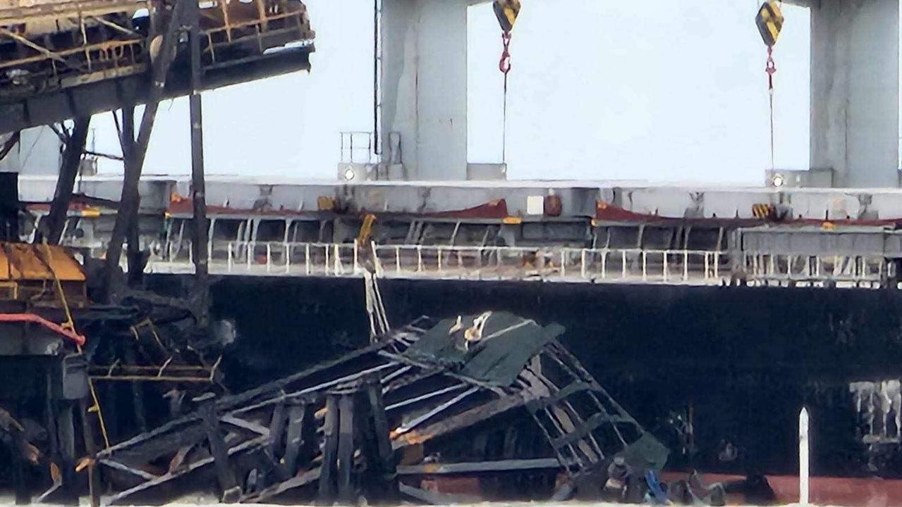 Disruption at Groote as bulk carrier collides with wharf | NT News