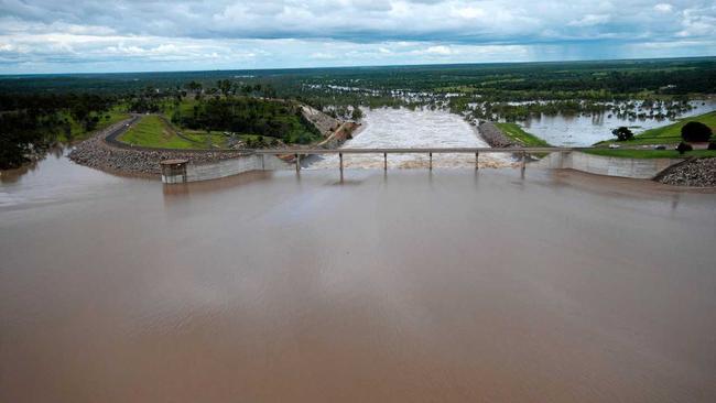 Behind the Fairbairn Dam Spillway Aerial Photo 5.5m December 30th 2010. Emerald. Jodi Harrold.