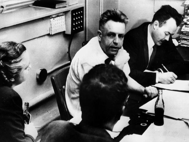 AUGUST 18, 1953 : Dr Alfred Kinsey and staff at work on his new book, ''Sexual Behaviour In The Human Female'', at the Institute for Sex Research at Indiana University, 18/08/53.USAHistorical