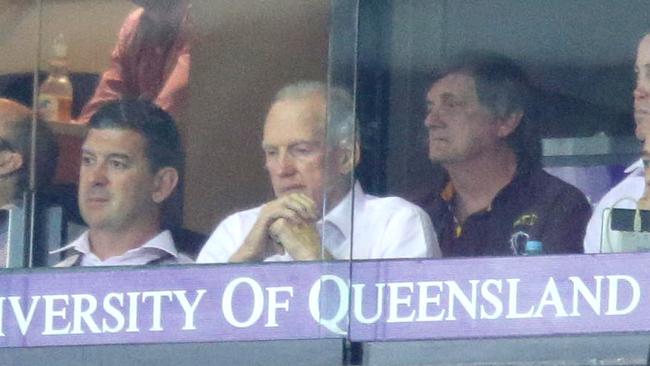 Wayne Bennett watches as a bad week gets left behind. (AAP Image/Steve Pohlner)