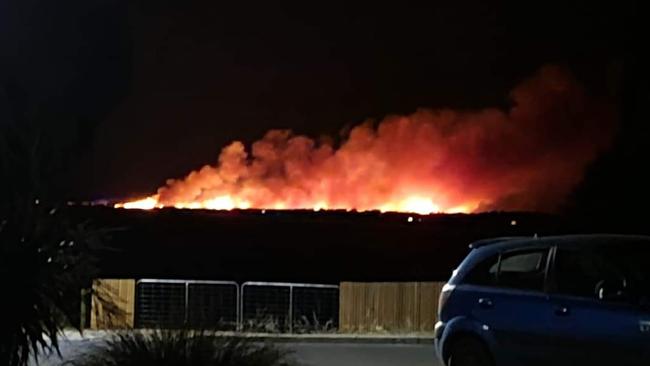 Out of control bushfire at Dolphin Sands, November 12, 2023. Picture: Dolphin Sands Community Network