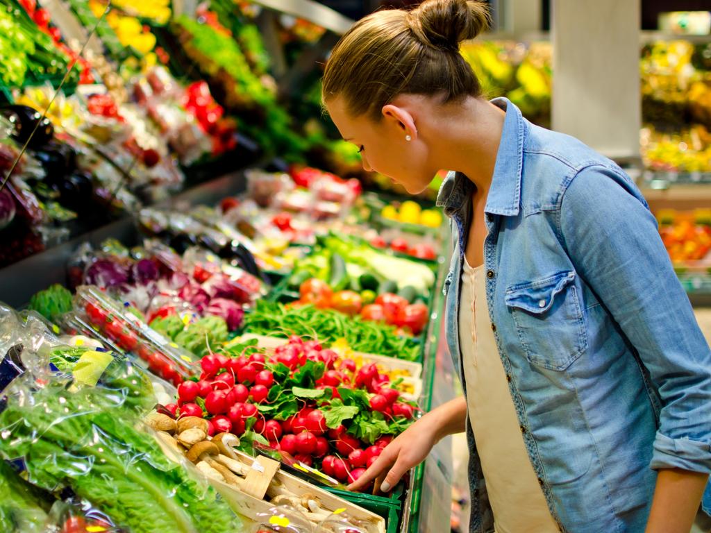 Aussies are finding ways to cut costs at the supermarket, but are still making a big mistake. Picture: iStock.