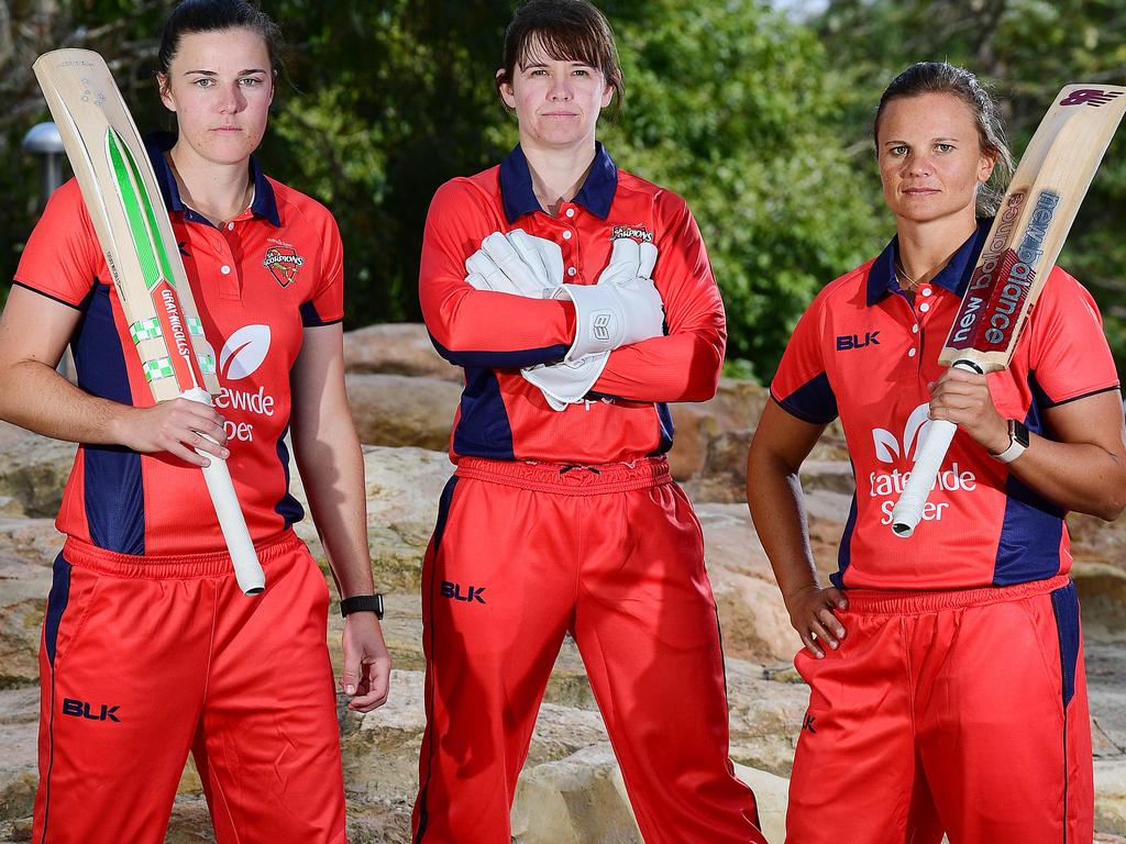 Tahlia McGrath, Tegan McPharlin and Suzie Bates from the SA Scorpions pose for the Season Opener photo Marshmallow Park in the Adelaide South Parklands Thursday September 19,2019.Picture Mark Brake