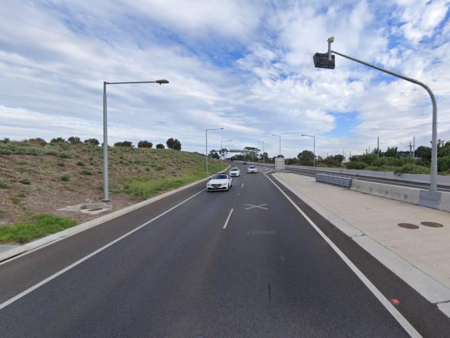 Motorist killed in Tullamarine Freeway crash on Friday.