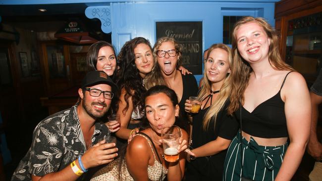 PJ O'BRIEN'S: Riley Trudel, Lizzie North, Sabrina Heinsmann, Melissa Fletcher, Kendra Todd, Molly Mitchell and Ruby Bisman