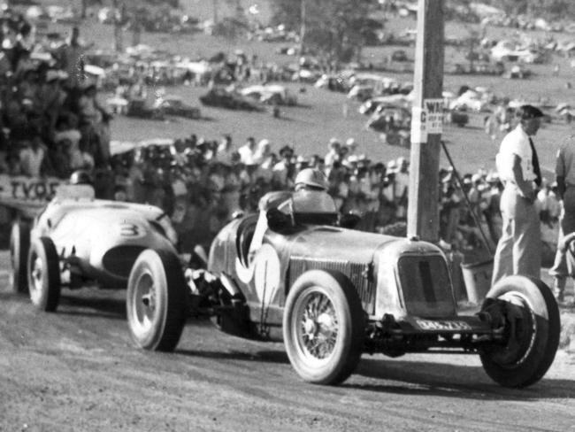 file pic  Australian Grand Prix Nov 1954 sport motor racing action NN8275