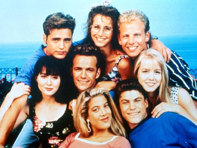 The cast of 90210: Jason Priestley, Shannon Doherty, Luke Perry, Gabrielle Carteris, Tori Spelling, Jenny Garth, Brian Austin Green and Ian Ziering.