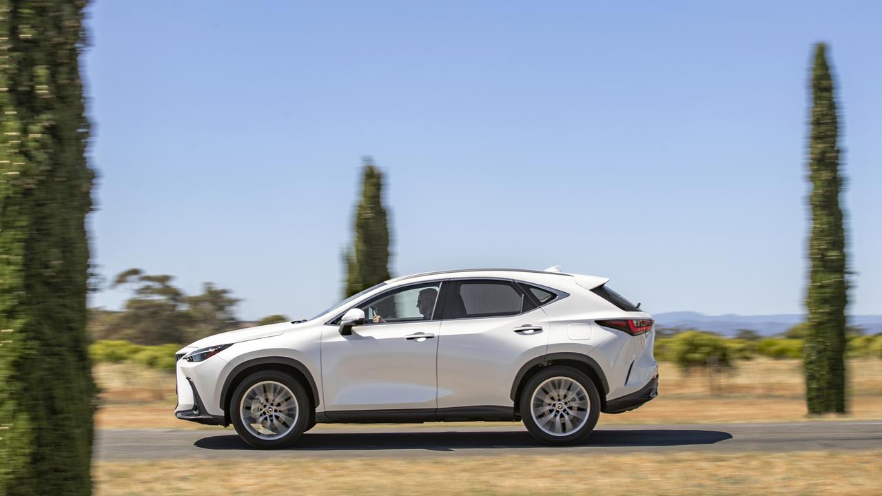 Fuel consumption during our test saw the Lexus NX350H 2WD Sports Luxury consume less than six litres of premium unleaded for every 100km.