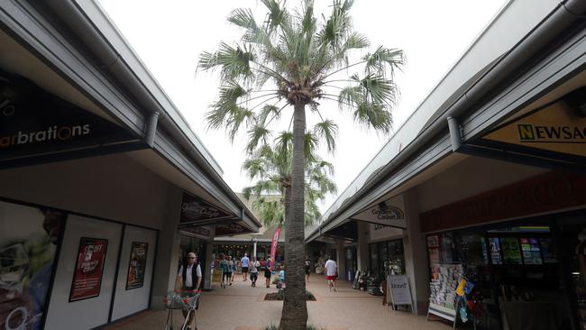 Hope Island shopping precinct. Photo: Richard Gosling