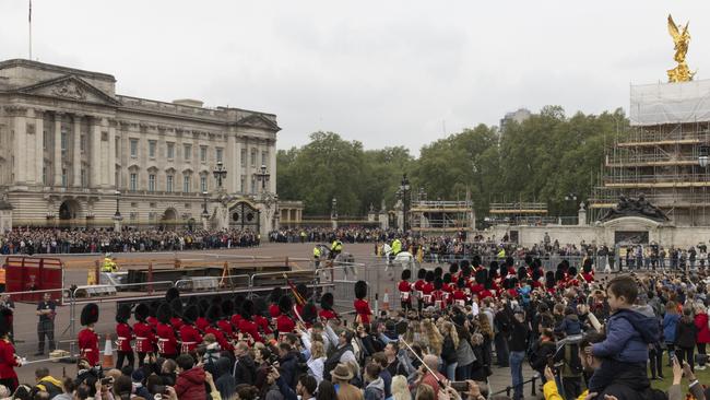 Members of the Royal Family will wave from the Buckingham Palace balcony during the Platinum Jubilee of Elizabeth II on June 2. (Photo by Dan Kitwood/Getty Images)