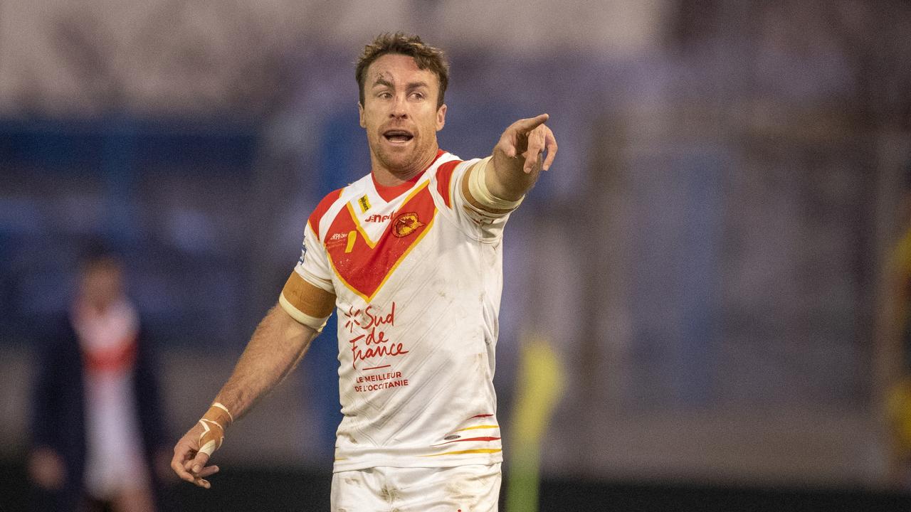 CARCASSONNE, FRANCE - January 18: James Maloney #6 of Catalans Dragons organising during the Catalans Dragons V Toulouse Olympique, Super League pre season match at Albert Domec stadium on January 18th 2019 in Carcassonne , France (Photo by Tim Clayton/Corbis via Getty Images)