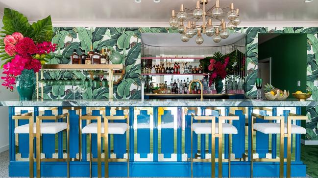 This tropical bar would make entertaining a breeze in the Palm Beach home.