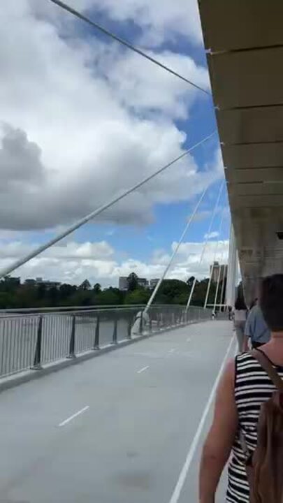 Kangaroo Point Bridge opens