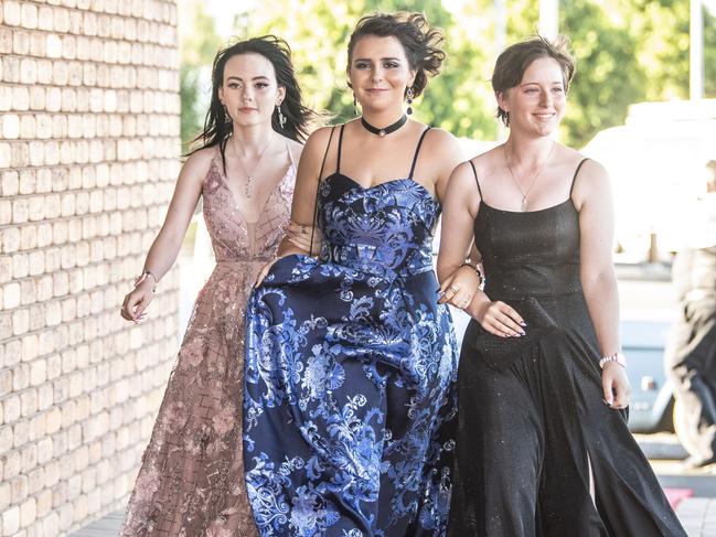 GALLERY: Dazzling arrivals from the St Joseph’s College Ball