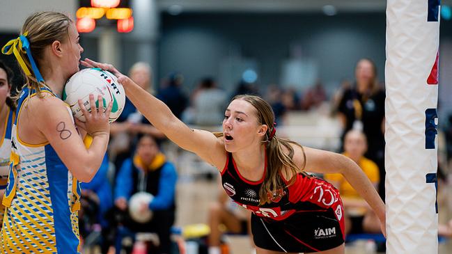 ACU Brisbane North Cougars player Gemma Hutchings. Photo credit: KWP Studios.