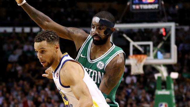 Kyrie Irving defends Stephen Curry.