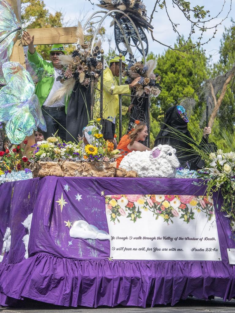 Victory Life float in the Grand Central Floral Parade. Saturday, September 17, 2022. Picture: Nev Madsen.