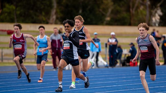 Kevin De Silva (Victoria) was in record breaking form.