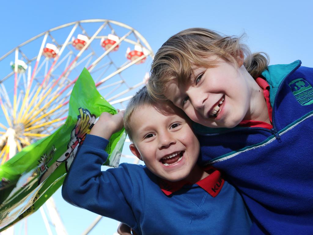 &lt;b&gt;&lt;h2&gt;IT’S SHOWTIME&lt;/h2&gt;&lt;/b&gt;Head to the Pine Rivers Showgrounds at Lawnton for three days of rides, showbags, circus and aerial workshops, petting zoo and trail bike demonstrations at the annual Pine Rivers Show. Friday and Saturday nights end with fireworks. &lt;b&gt;&lt;a href="http://pineriversshow.org.au/"&gt;More details&lt;/a&gt;&lt;/b&gt;