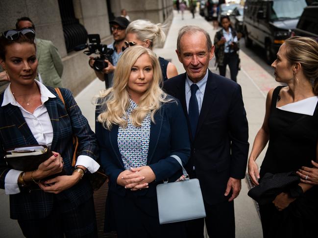 David Boies, representing several of Jeffrey Epstein's alleged victims, center, arrives with Annie Farmer, second right, and Virginia Roberts Giuffre, alleged victims of Jeffrey Epstein. Photographer: Mark Kauzlarich/Bloomberg