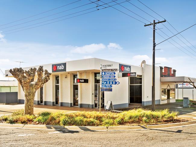 The Cobden NAB branch is among the regional bank closures this year.