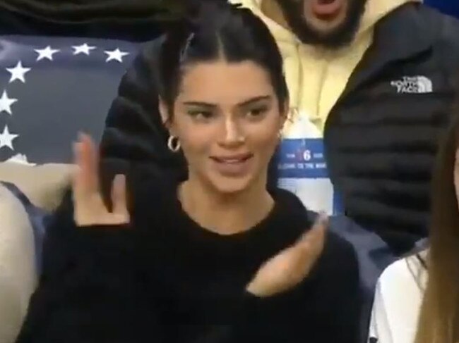 Kendall Jenner supports Ben Simmons and the 76ers.