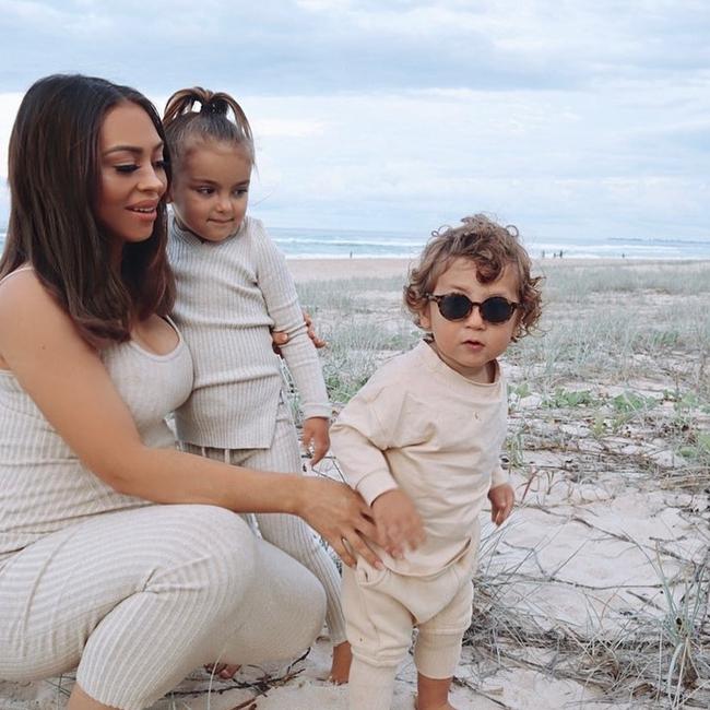 Emilee Hembrow with her kids Aaliyah and Gabriel. Picture: Instagram/ @emileehembrow