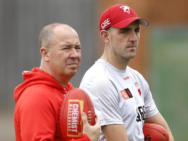 Former Swan and now assistant coach Colin OÃRiordan with Scott Gowans during the Sydney Swans AFLW training session at Henson Park ahead of their Semi Final this week where they take on Adelaide for a spot in the Prelims.  Photo by Phil Hillyard(Image Supplied for Editorial Use only - **NO ON SALES** - Â©Phil Hillyard )