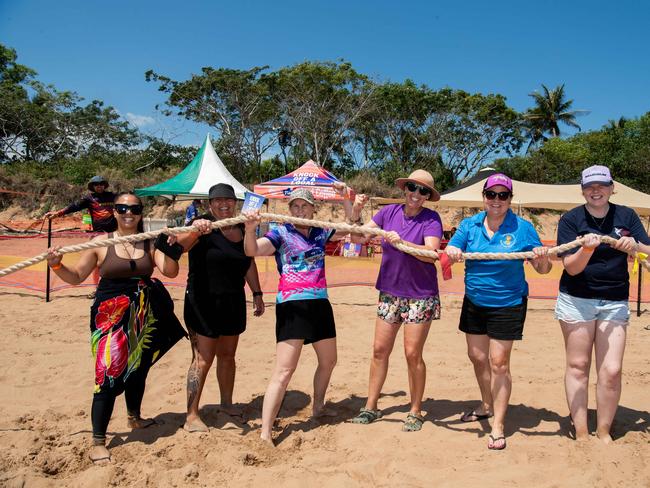 Tug of War at the Darwin Beer Can Regatta at Mindil Beach, 2024. Picture: Pema Tamang Pakhrin