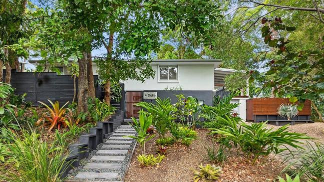 4 Duke Street, Sunshine Beach recently sold for $2.5m