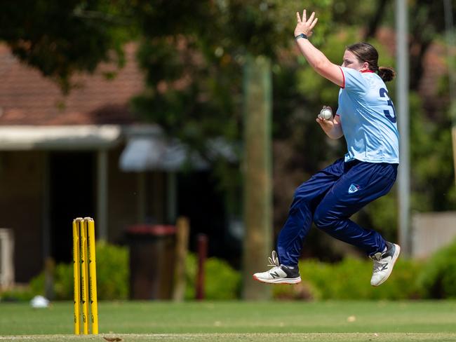 Ella Briscoe in action for U19 NSW Metro. Supplied: Cricket NSW