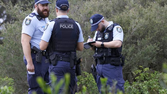 DECEMBER 9, 2024: Police pictured at a crime scene on Foreshore Road in Botany where a Body wrapped in plastic was found.A major police investigation is underway after a body was found dumped and wrapped in plastic in bushland near Sydney Airport.Picture: Damian Shaw