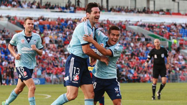 Sasa Ognenovski (C) impressed after returning to the A-League with Sydney FC.