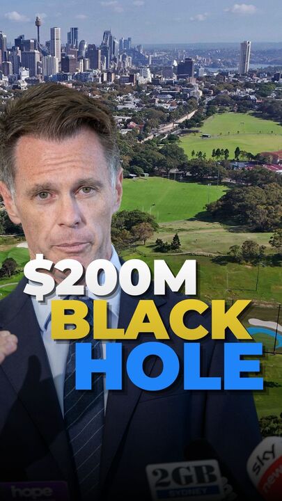 Minns' $200m golf black hole