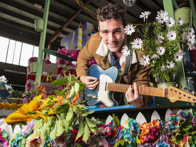 SNEAK PEEK: Inside look at this year’s Grand Central Floral Parade