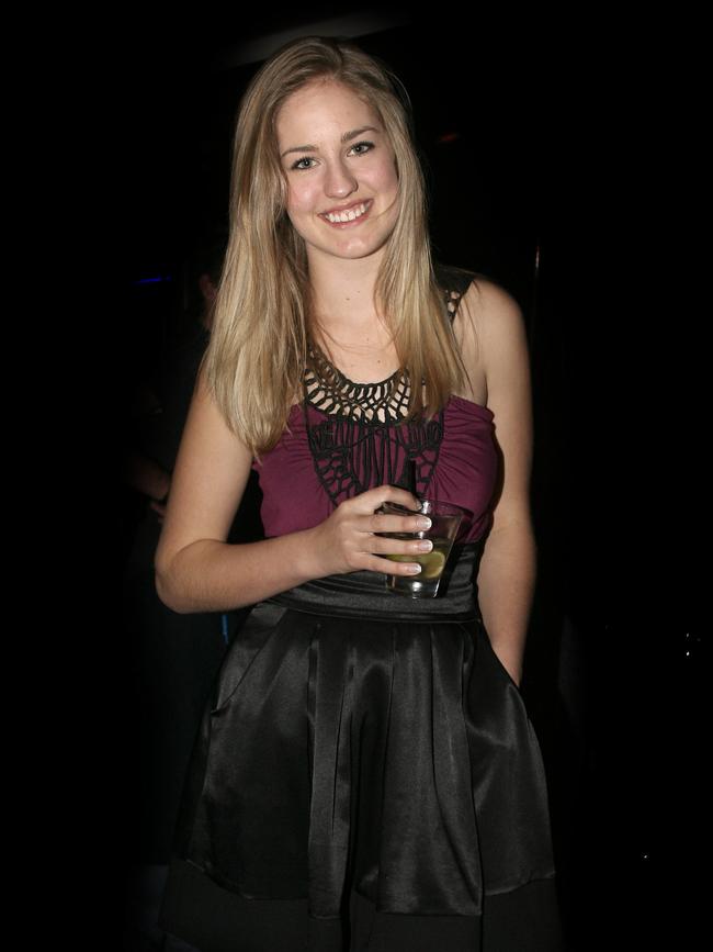 t Socials Out and About, The Metz in Sandy Bay, Hannah Vasicek, 18, Acton