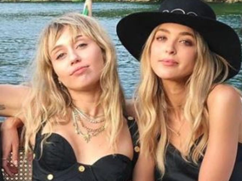 Miley Cyrus and Kaitlynn Carter while on holiday in Italy. Picture: — https://www.instagram.com/kaitlynn/