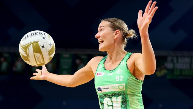 Courtney Bruce of the Fever in action in her player of the match effort in the knockout semi-final against the Vixens. Picture: Getty Images