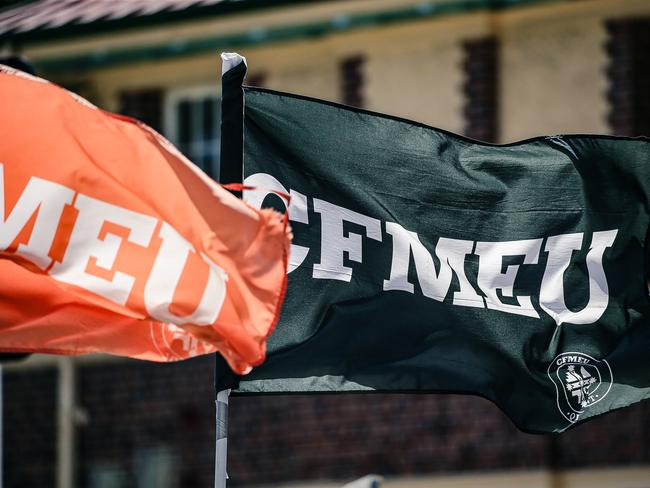 NCA NEWSWIRE BRISBANE AUSTRALIA 18/09/2023A generic photo of a CFMEU Flag outside a work site.Picture: Glenn Campbell/NcaNewsWire