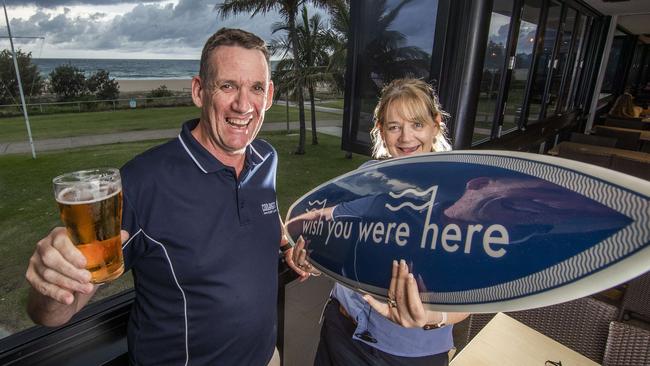 Coolangatta Surf Club CEO Steve Edgar and barmaid Jo Johnston. Picture: Nigel Hallett