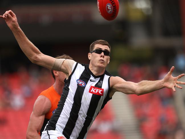 Collingwood's Mason Cox in his prescription glasses during the Community Series match between the GWS Giants and Collingwood Magpies at Giants Stadium, Sydney on 6th March, 2022. Photo by Phil Hillyard (**NO ON SALES**-  ÃÂ©Phil Hillyard)