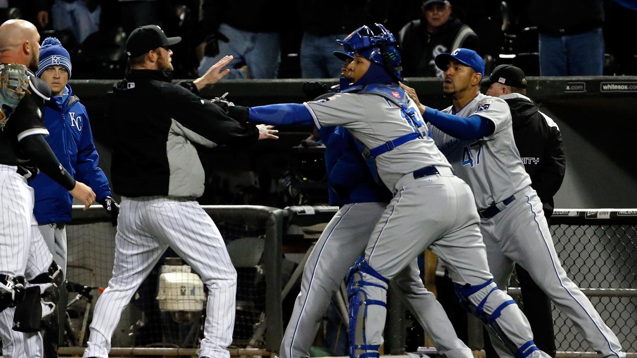 Royals' Yordano Ventura sparks brawl with White Sox that sees five