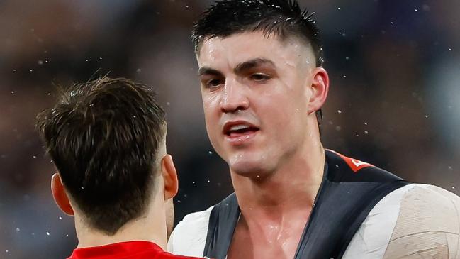 Jack Viney of the Demons and Brayden Maynard of the Magpies remonstrate during the 2023 AFL First Qualifying Final match between the Collingwood Magpies and the Melbourne Demons at Melbourne Cricket Ground on September 07, 2023 in Melbourne, Australia. (Photo by Dylan Burns/AFL Photos via Getty Images)